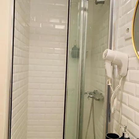 Daire Modern Boutique In The Heart Of Alfama