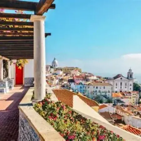 Modern Boutique In The Heart Of Alfama Appartamento Lisbona